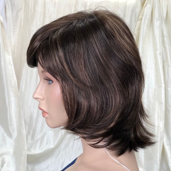 NWT Dark Brown with Honey Mid Length Layered Wig - Picture 5 of 8